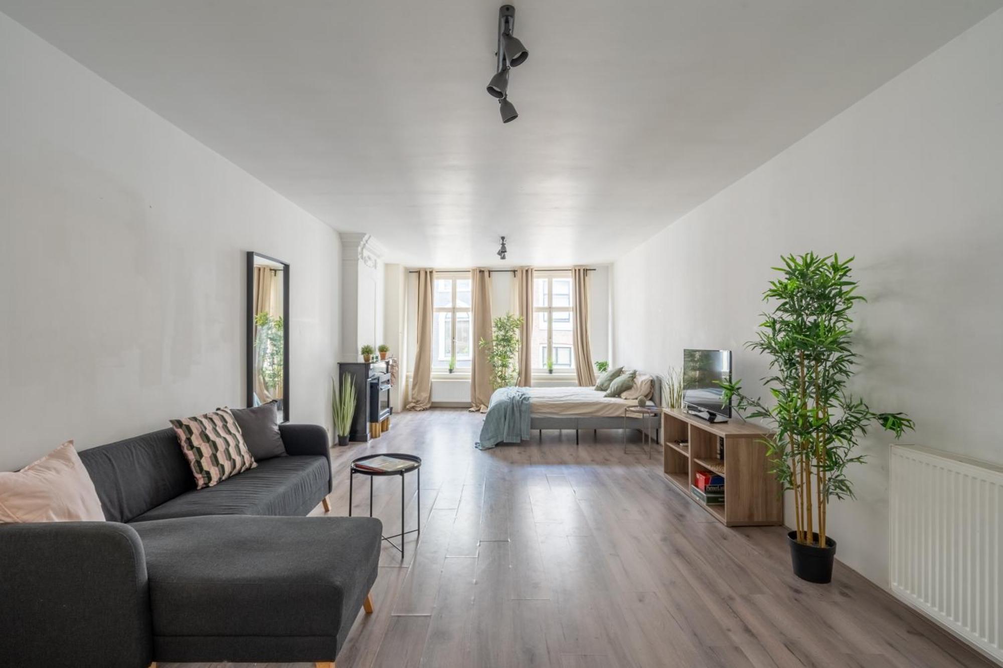 Отель Penthouse Amsterdam Dam Square Номер фото